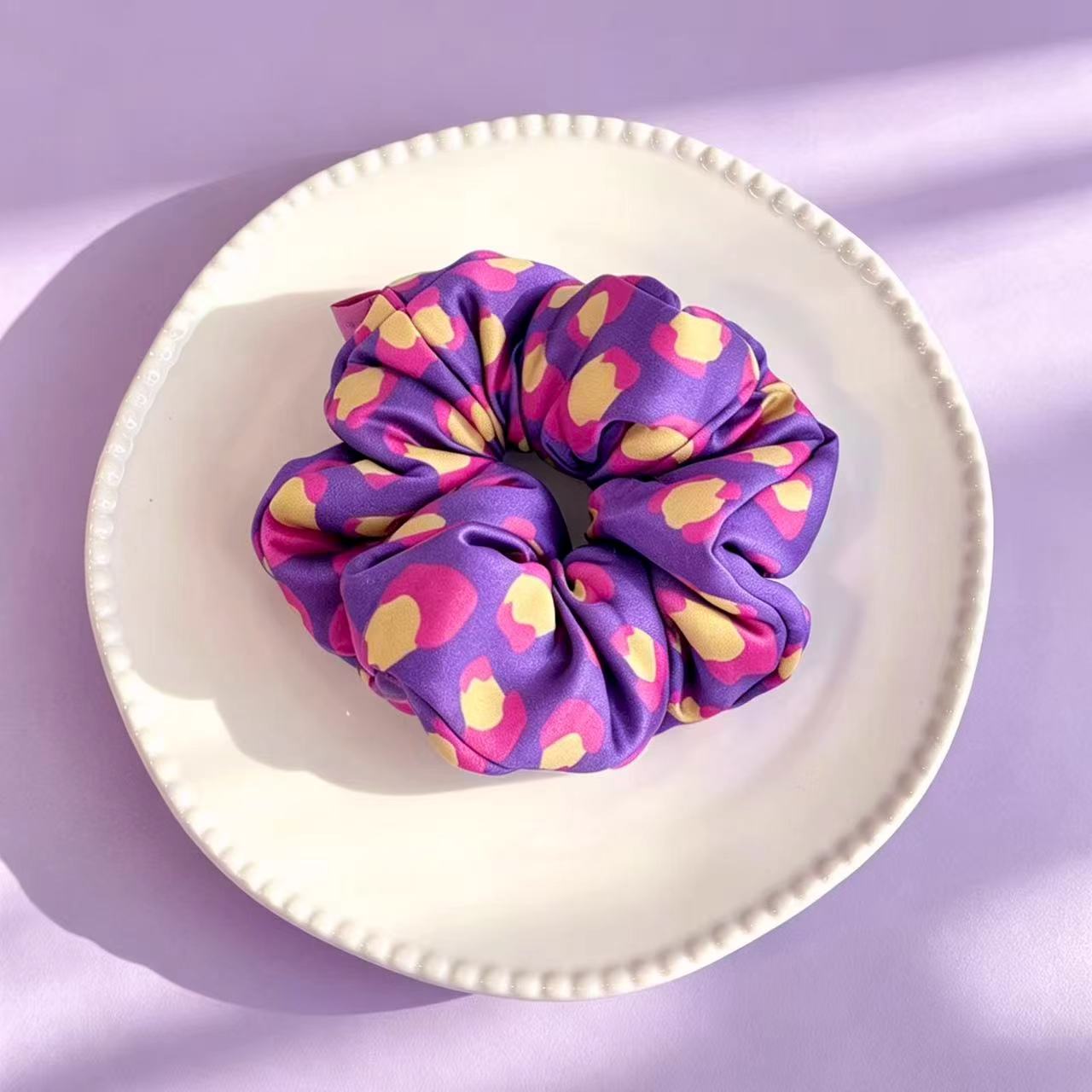 Retro Purple Leopard Print - 100% Mulberry Silk Padded Scrunchie｜Richie Richie YYZ Original Design
