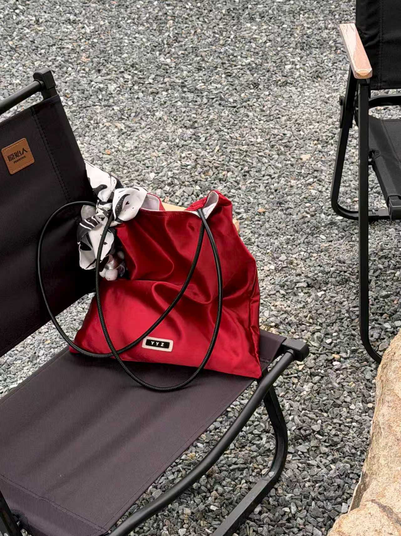 Luminous Satin Tote Vintage Red
